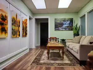 Comfortable and calming waiting area at Ascend Therapy